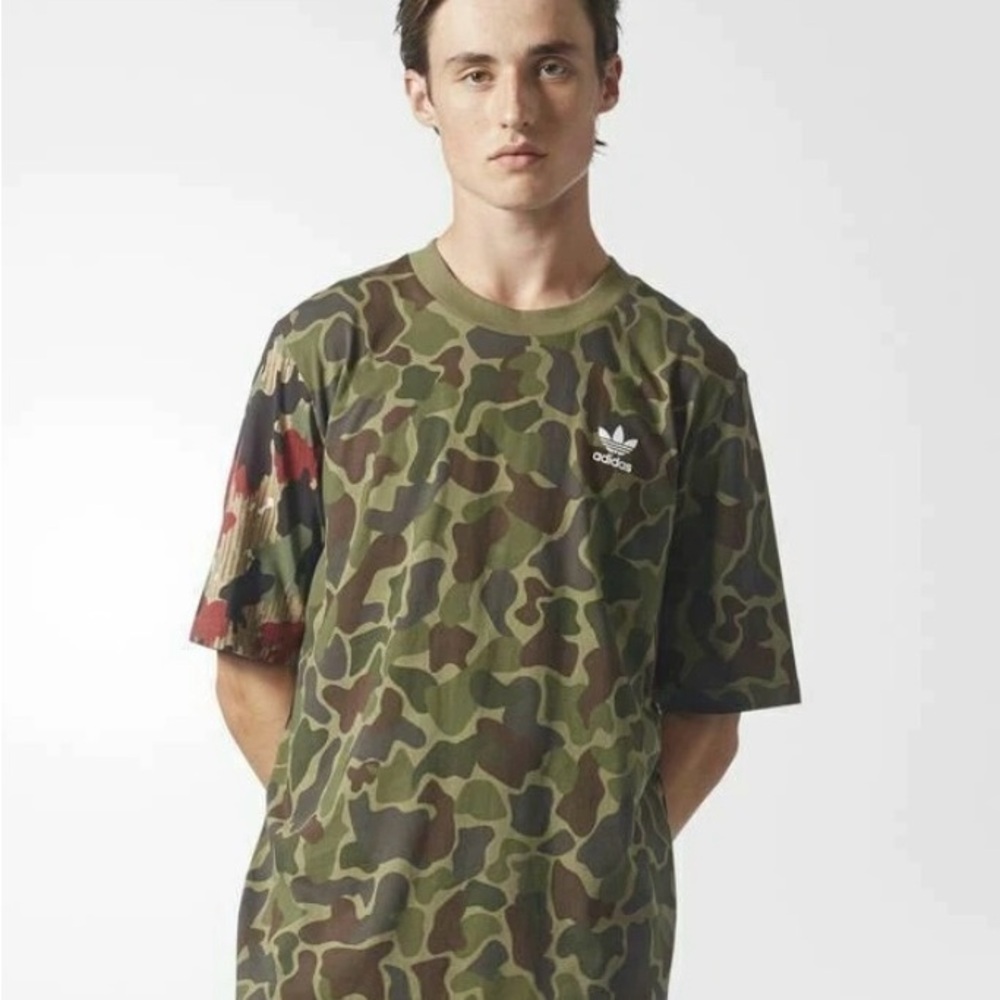 Adidas Originals Pharrell Williams Hu Hiking Camo Tee Large